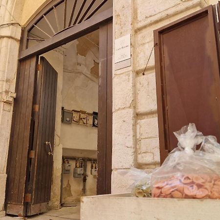 Corte Barone Bari Bagian luar foto