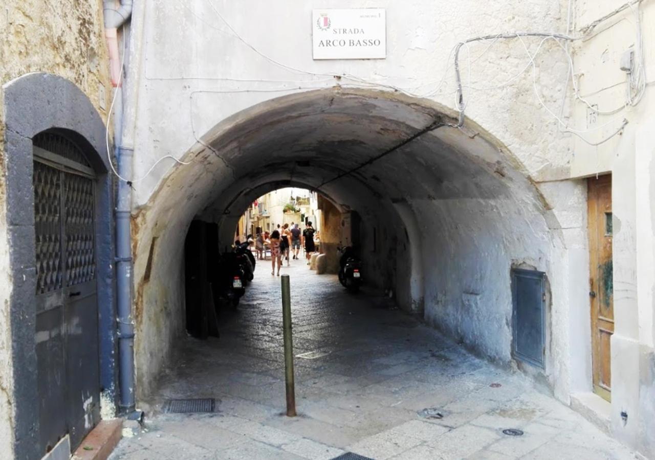 Corte Barone Bari Bagian luar foto