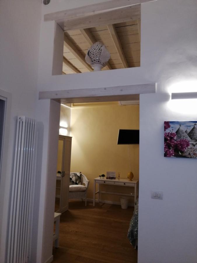 Corte Barone Bari Bagian luar foto