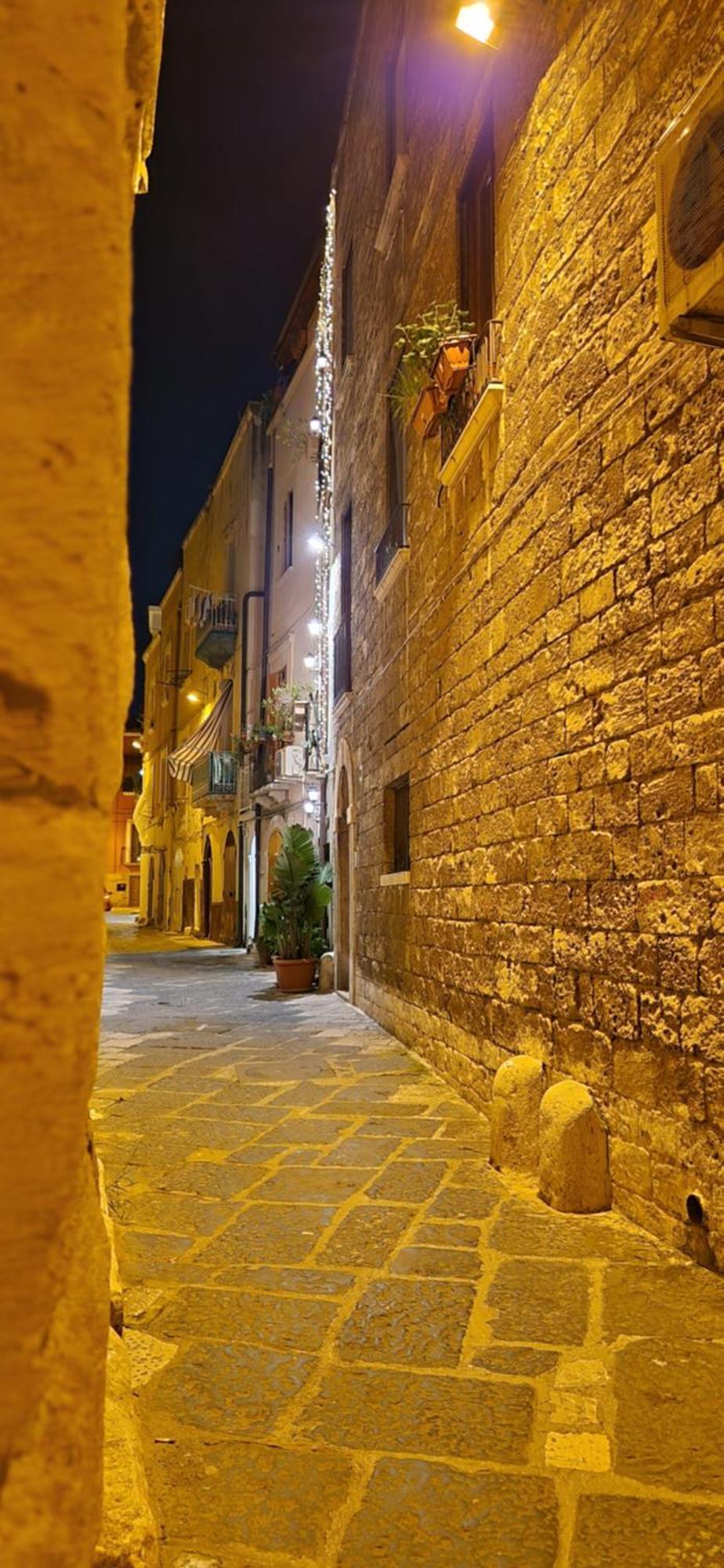 Corte Barone Bari Bagian luar foto